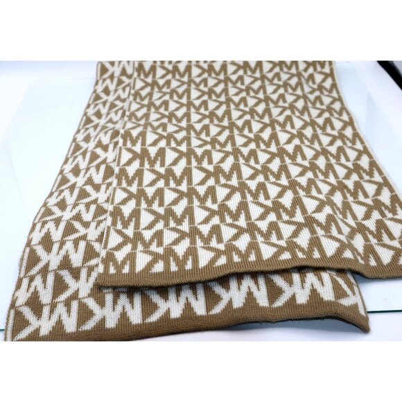 Michael Kors Monogram Scarf Beige & White Cozy Minimalist Aesthetic - Picture 4 of 6